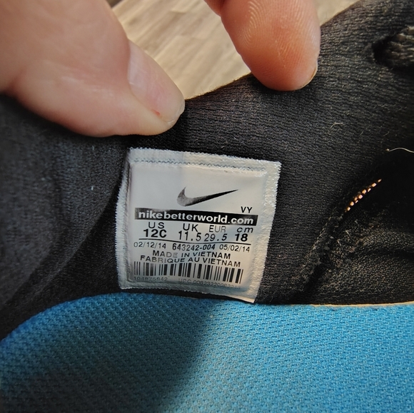 Nike Kids Black and Neon Green Sneakers - Picture 2 of 5